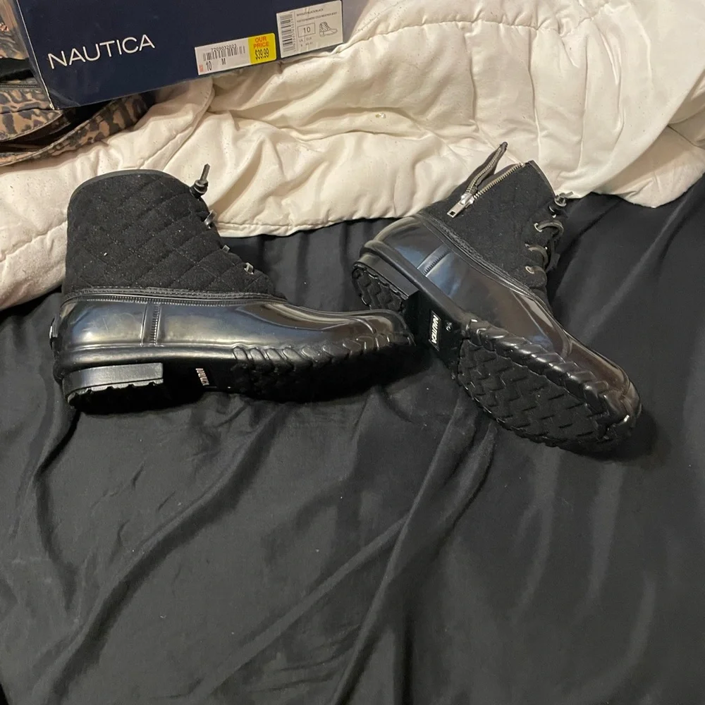 Nautica womens boots size 10